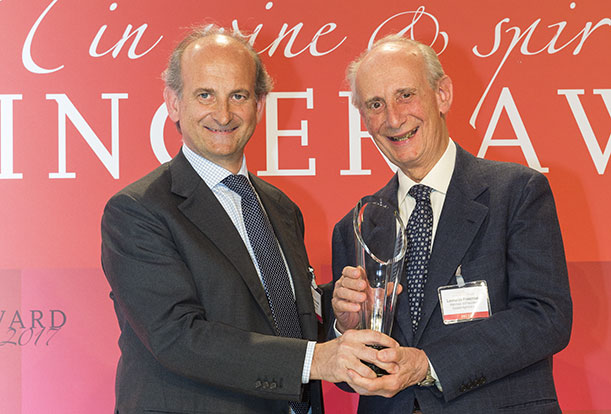 Lamberto und Leonardo Frescobaldi erhalten die Auszeichnung „Weinfamilie des Jahres“. © Meininger Award 2017 / Sascha Kreklau