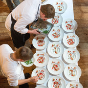 Sieben Spitzenköche im Gasthaus Zum Raben | Jeunes Restaurateurs Genusslabor, Fotos: Jeunes Restaurateurs