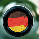 Deutsche Flagge an der Flasche | Winzer kämpfen um Regalmeter