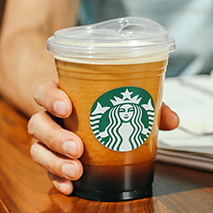 Starbucks und Umweltschutz | Plastik-Trinkhalme bis 2020, Foto © Starbucks