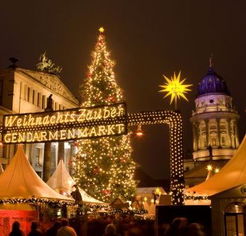 Weihnachtsmarkt am Gendarmenmarkt Foto: visit berlin/Scholvien