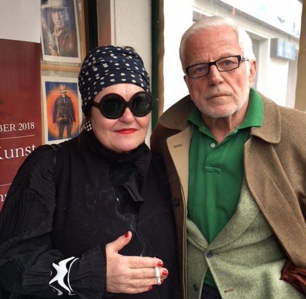 Michel Würthle mit Elvira Bach Foto: Niko Rechenberg