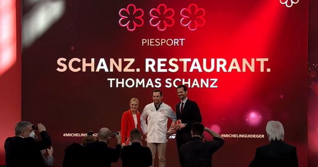 Das schanz. restaurant.in Piesport, das bereits mit zwei MICHELINSternen ausgezeichnet wurde, ist in diesem Jahr an die Spitze der deutschen Gastronomie geklettert Foto: Michelin
