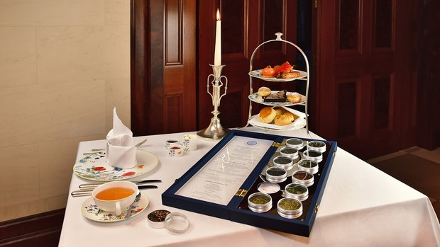Adlon Berliner Afternoon Tea mit Teekarte