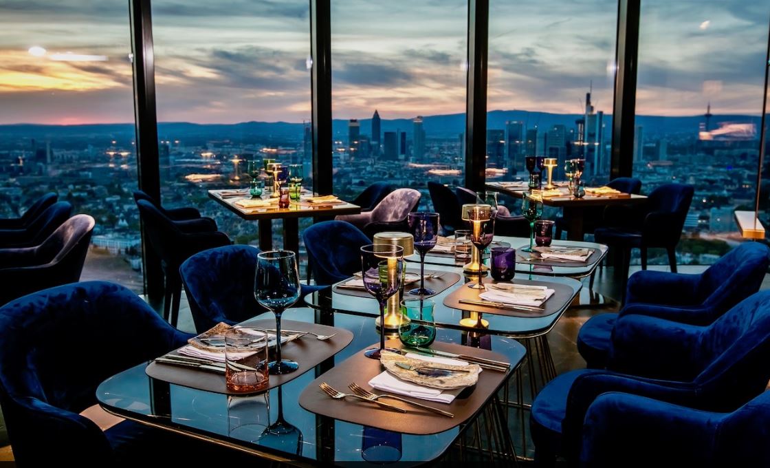 Frankfurt und seine Szene-Bars: Wenn Bars hoch hinaus wollen -  Gourmetwelten - Das Genussportal
